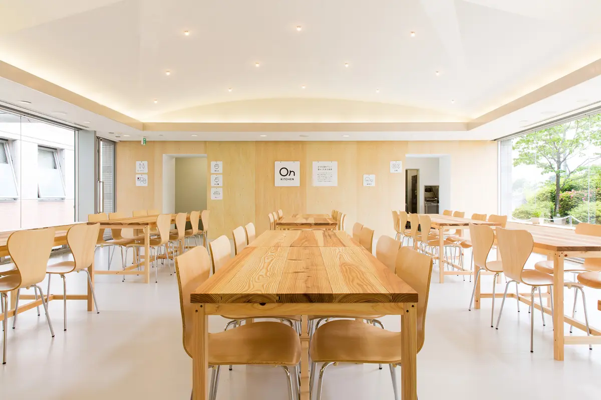 河内長野市役所１階食堂　オンキッチン