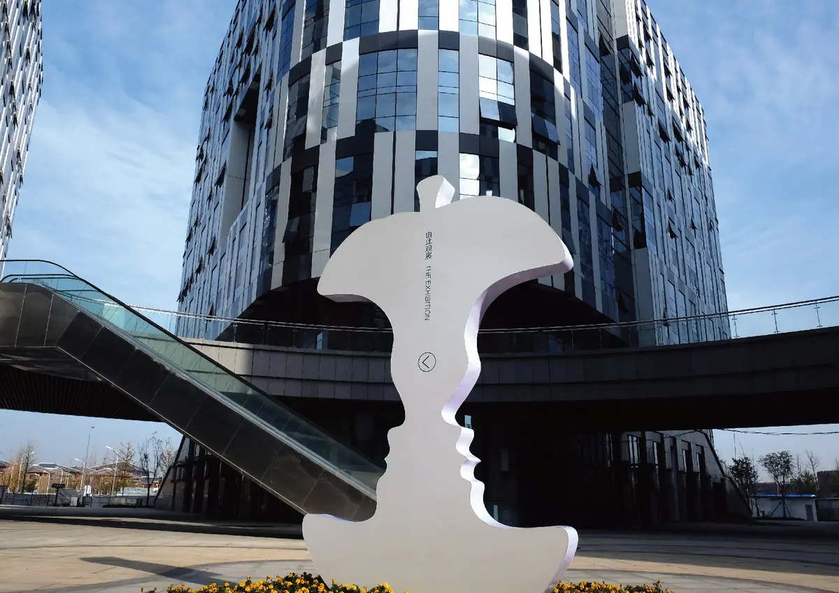 APPLE Learning to Design, Designing to Learn