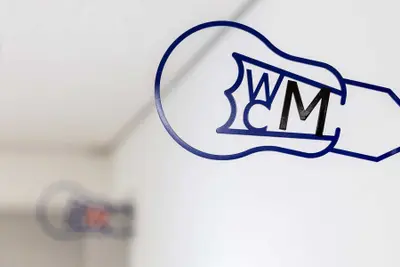 真田電気設備新社屋サイン計画