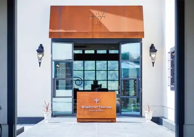 WINERYSTAY TRAVIGNE サイン計画