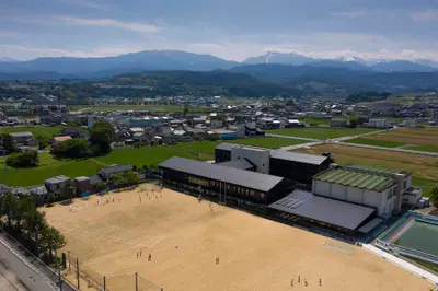 魚津市立星の杜小学校