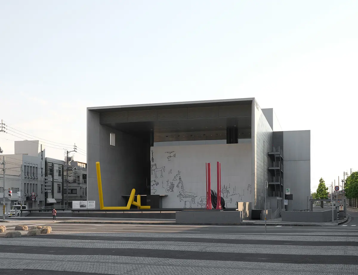 丸亀市猪熊弦一郎現代美術館・図書館＿長寿命化に伴うサイン改修