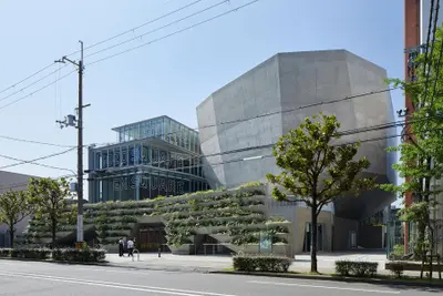 龍谷大学　成就館