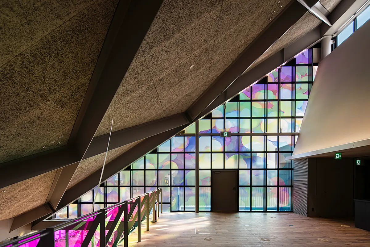 近畿大学 E館（KDIX）