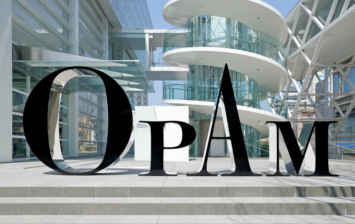 OPAM サインデザイン