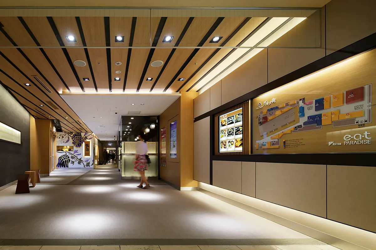 京都駅ビル専門店街 ＴｈｅＣＵＢＥ　１１Ｆ　グルメ街