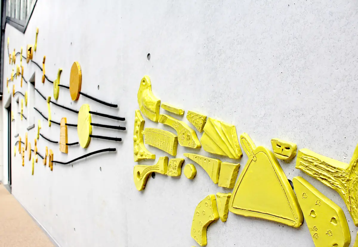 児童がつくりだす桐原小学校のサイン計画