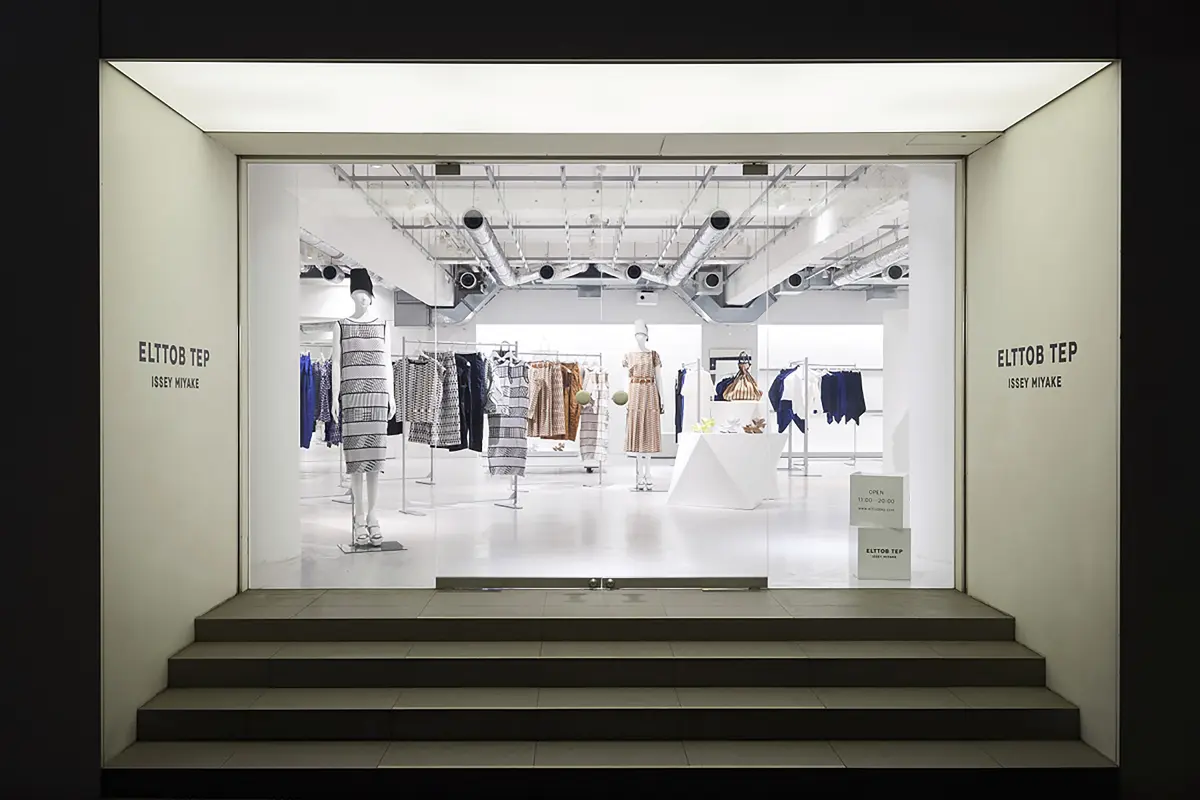 ELTTOB TEP ISSEY MIYAKE 銀座「ISSEY MIYAKE / EB 展示デザイン」