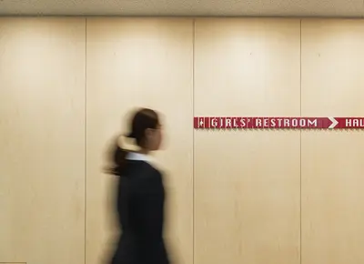 木バコを巡る女子トイレ