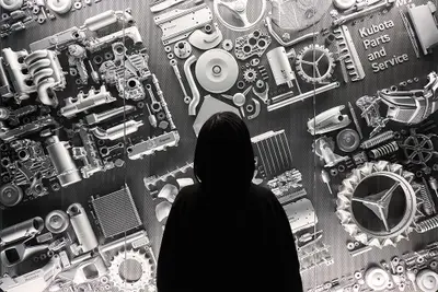 クボタ東日本部品センター ウェルカムオブジェ「KUBOTA PARTS FIELD」